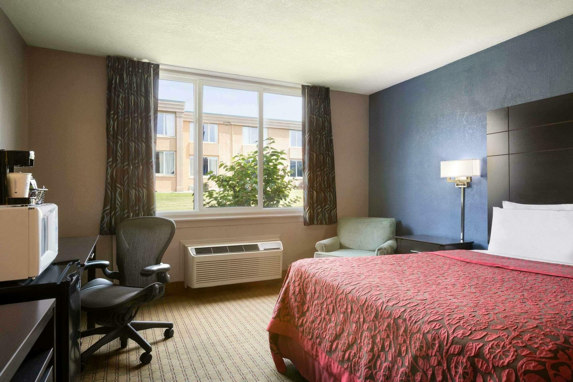 Days Inn By Wyndham Willoughby/Cleveland Luaran gambar