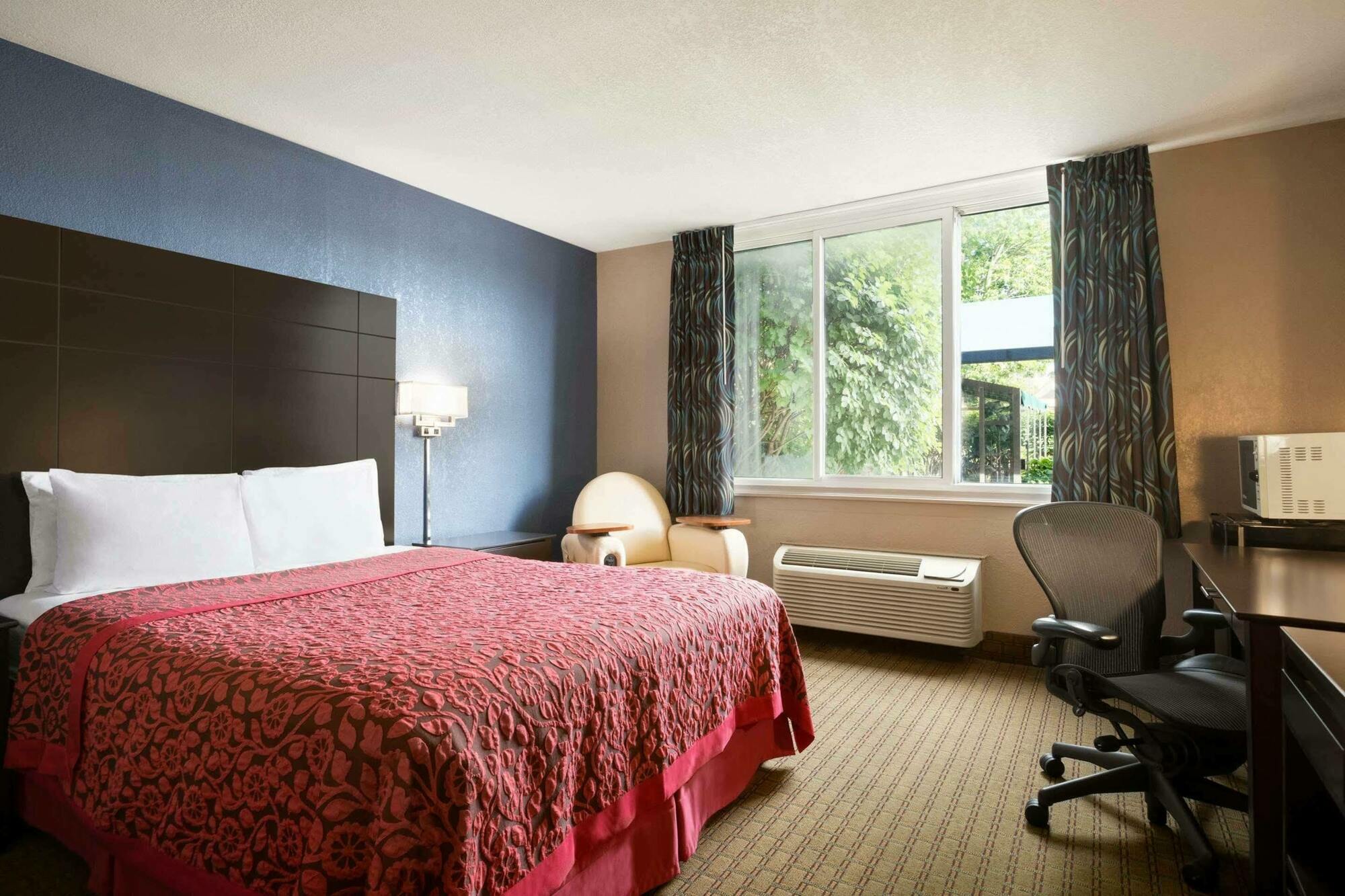 Days Inn By Wyndham Willoughby/Cleveland Luaran gambar
